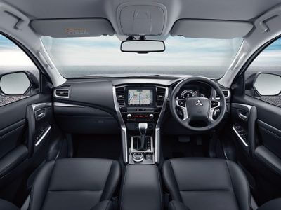 Pajero-sport-interior2